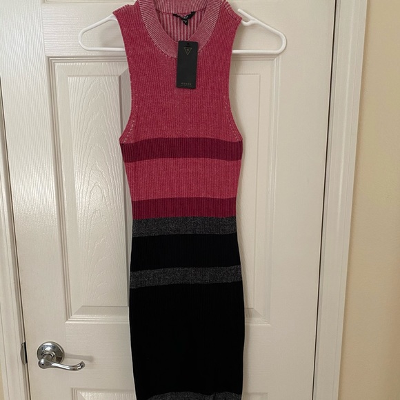 Guess Dresses & Skirts - NWT GUESS stretchy knit bodycon dress. Sz S